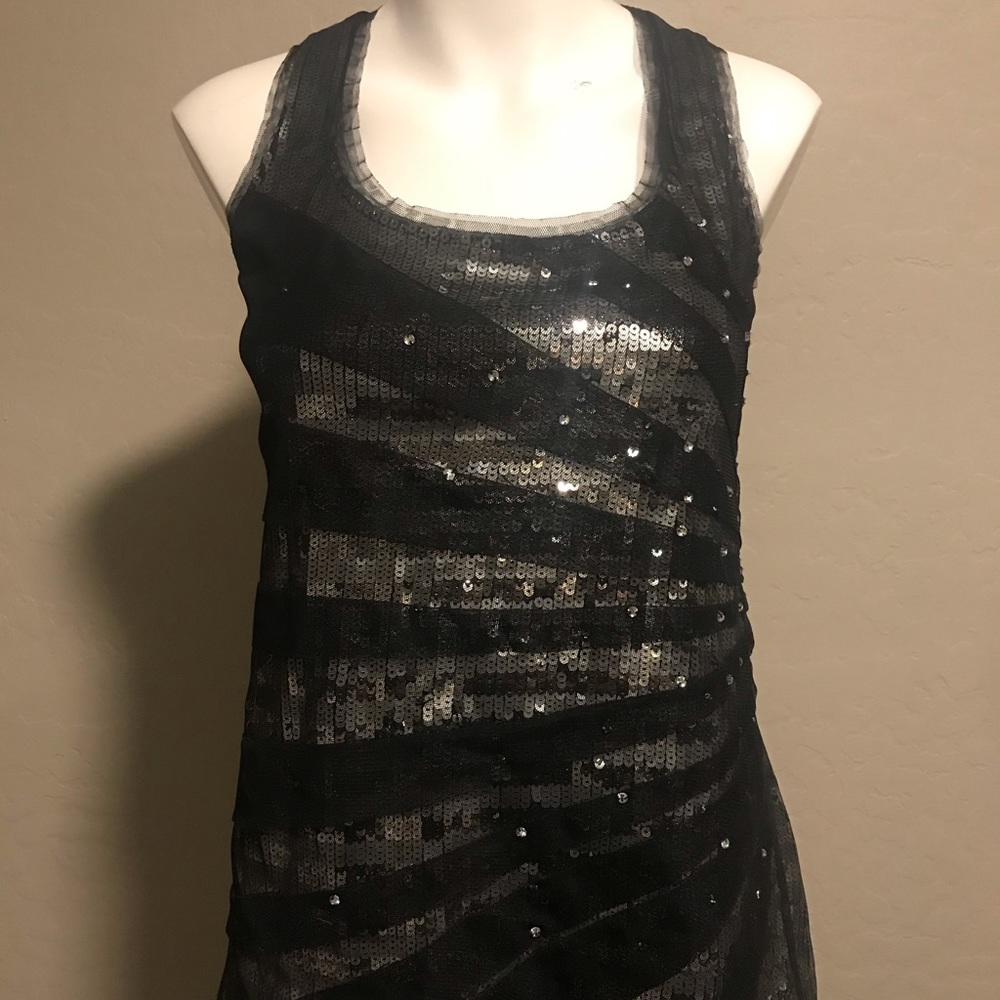Woman’s Sequined black tank top